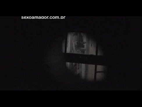 ❤️ Sarışın, içi boş tuğlaların arkasına gizlenmiş bir mahalle röntgencisi tarafından gizlice videoya alınır Seks bize %tr.ttsex.ru ☑
